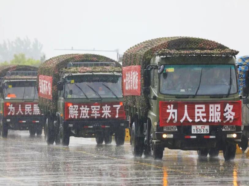 從抗洪救災看這支軍隊的“變”與“不變”