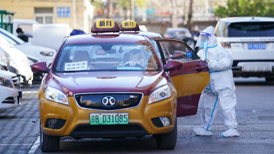 新華全媒+丨北京朝陽：就醫(yī)保障車隊服務(wù)風(fēng)險區(qū)居民就醫(yī)