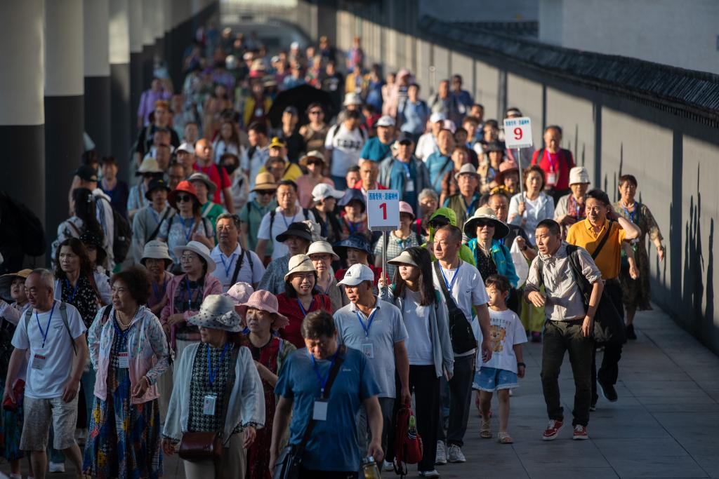 今年以來全國各地到達黑龍江旅游專列突破100列