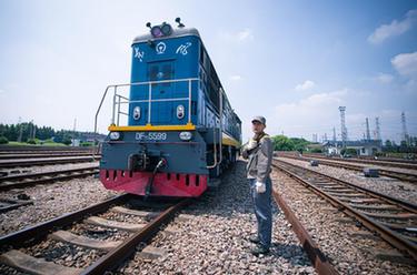 鐵路調車員：堅守崗位保障貨運暢通