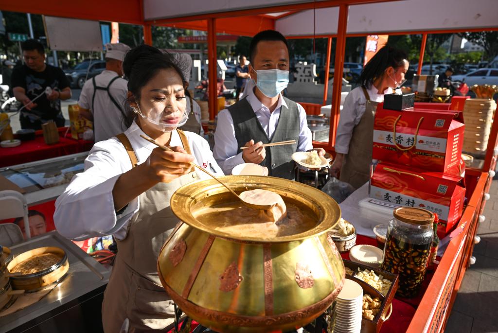 呼和浩特：多彩活動迎中秋