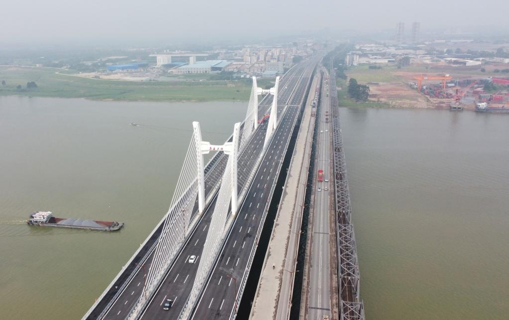 粵港澳大灣區(qū)馬房特大橋建成通車